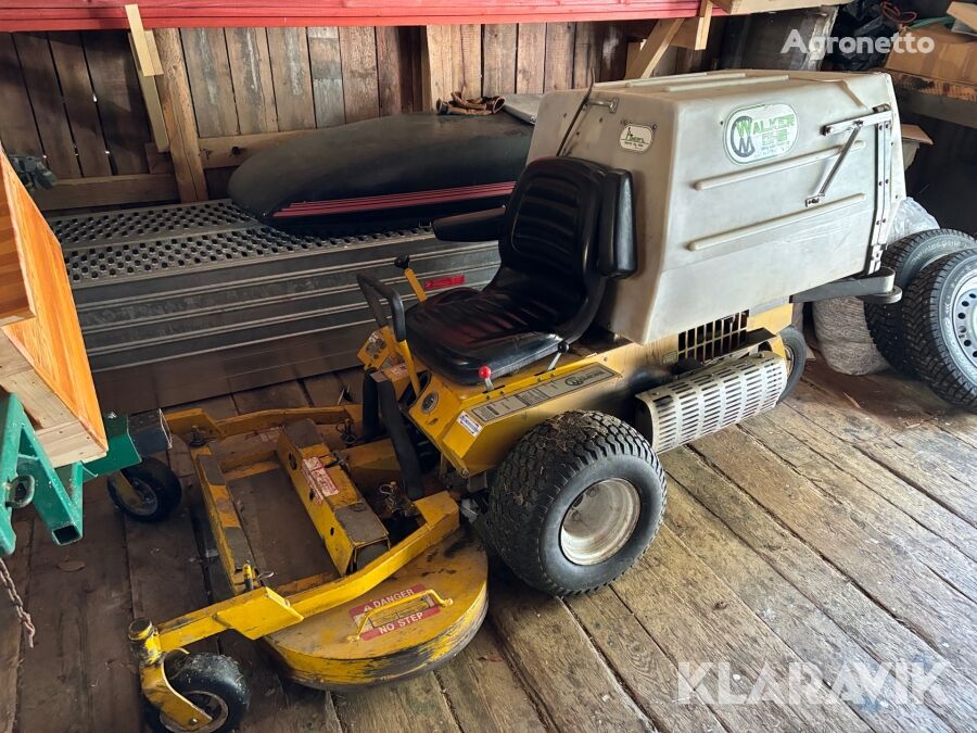 WALKER M36-42 lawn tractor