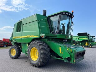 John Deere 9660 WTS grain harvester