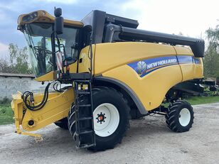 New Holland CX 5080 grain harvester