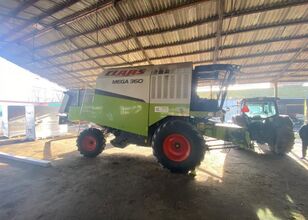 Claas Mega 360 grain header