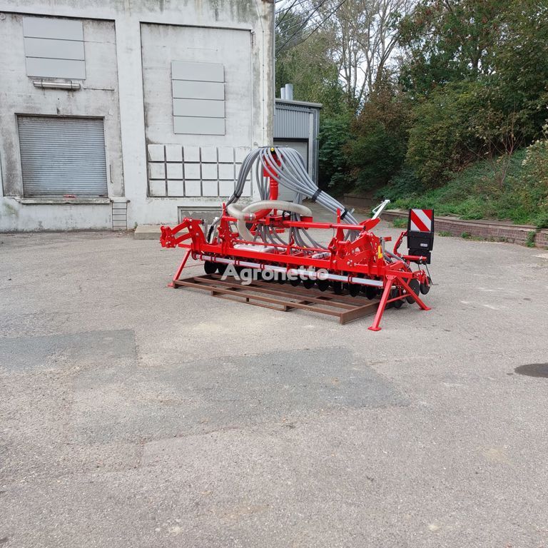 new Kverneland DF1 CXII mechanical seed drill