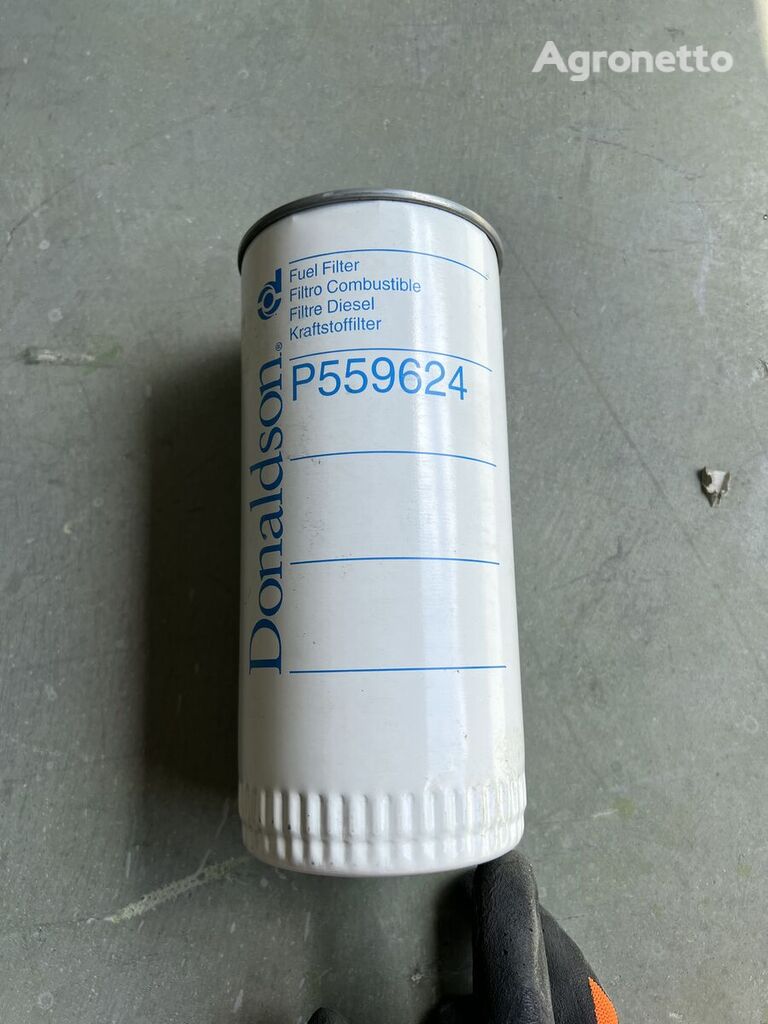 Donaldson P559624 oil filter for wheel tractor