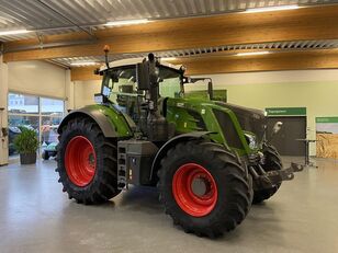 Fendt 828 VARIO S4 PROFI PLUS wheel tractor