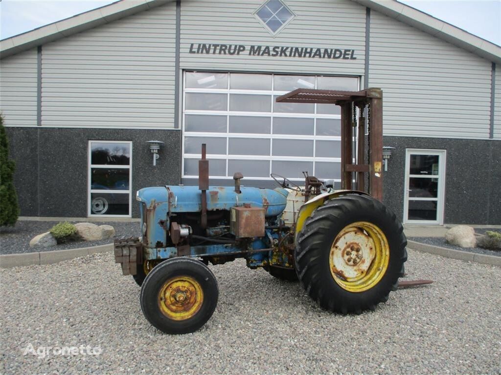 Fordson Super Major Med trucktårn wheel tractor