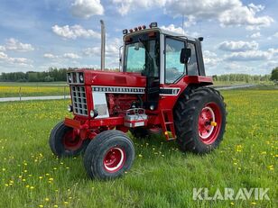 International 1086 wheel tractor