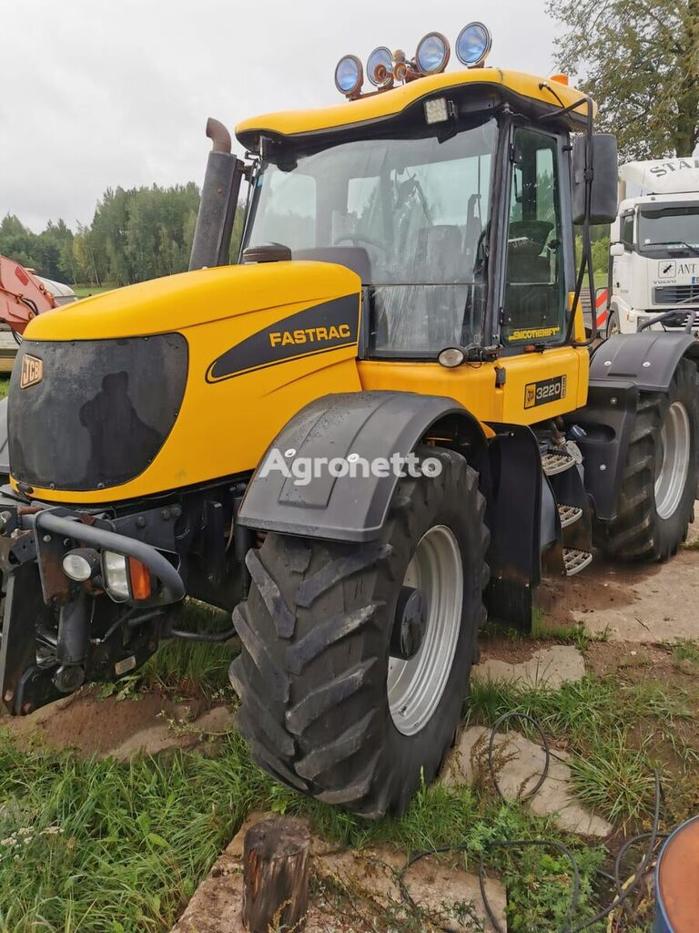 JCB Fastrac 3220 wheel tractor