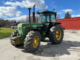 John Deere 4240S wheel tractor