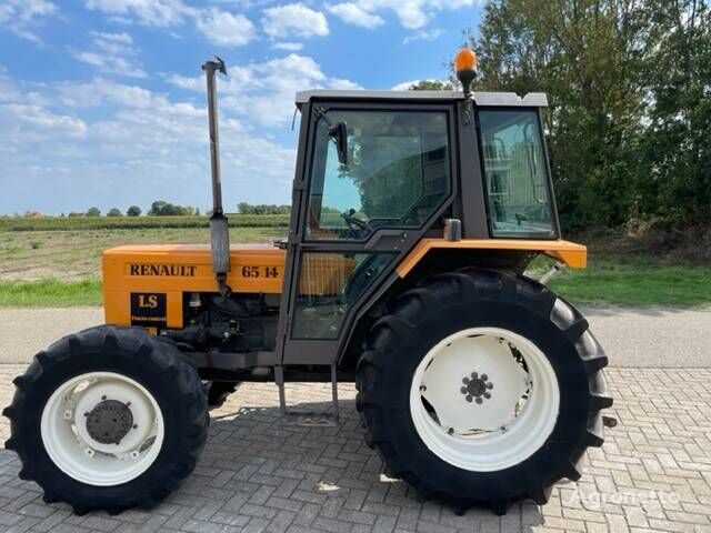 Renault R 65 14LS wheel tractor