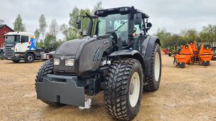 Valtra T213 wheel tractor