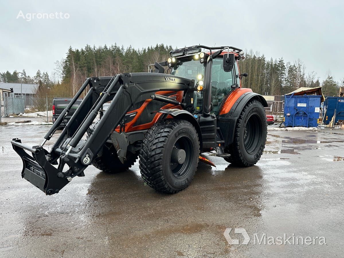 Valtra T254V wheel tractor